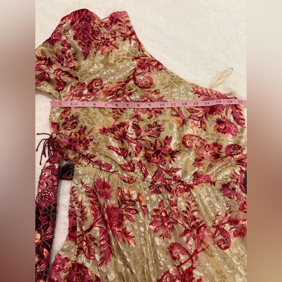 Hemant & Nandita NWT Red Beige Metalic Floral Mini Dress Size M - Picture 8 of 15